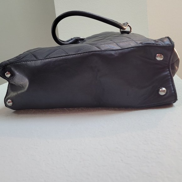 Large Quilted Leather Hamilton Tote - Picture 10 of 12